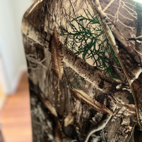 Field and Stream chamo pullover with zip - Picture 5 of 5